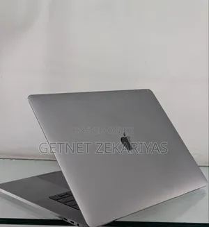 New Laptop Apple MacBook Pro 2018 32GB Intel Core I9 SSD 512GB