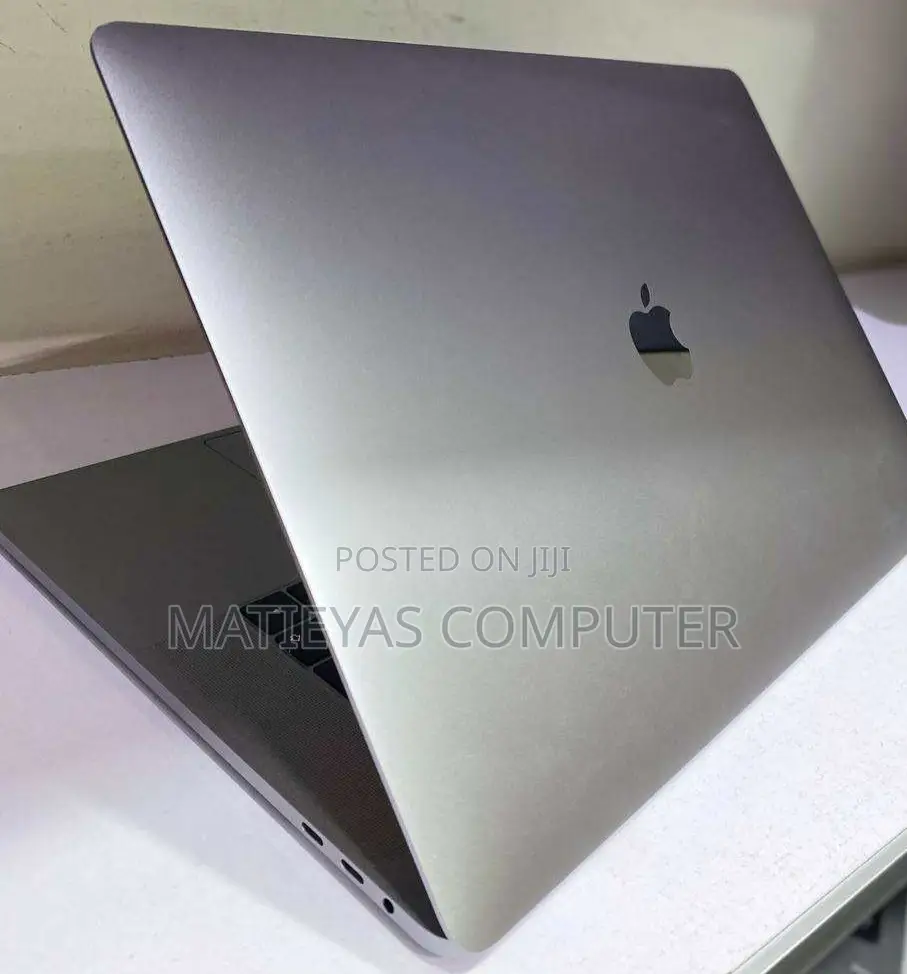 New Laptop Apple MacBook Pro 2019 32GB Intel Core I7 SSD 512GB