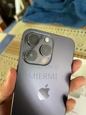 Photo - New Apple iPhone 14 Pro Max 512 GB Purple