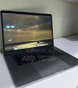 Photo - New Laptop Apple MacBook Pro 2018 32GB Intel Core I7 SSD 512GB