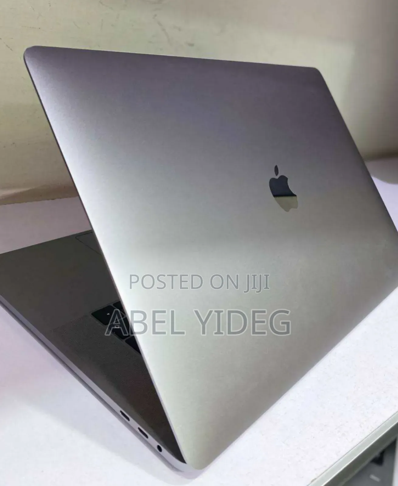 New Laptop Apple MacBook Pro 2018 32GB Intel Core I7 SSD 512GB