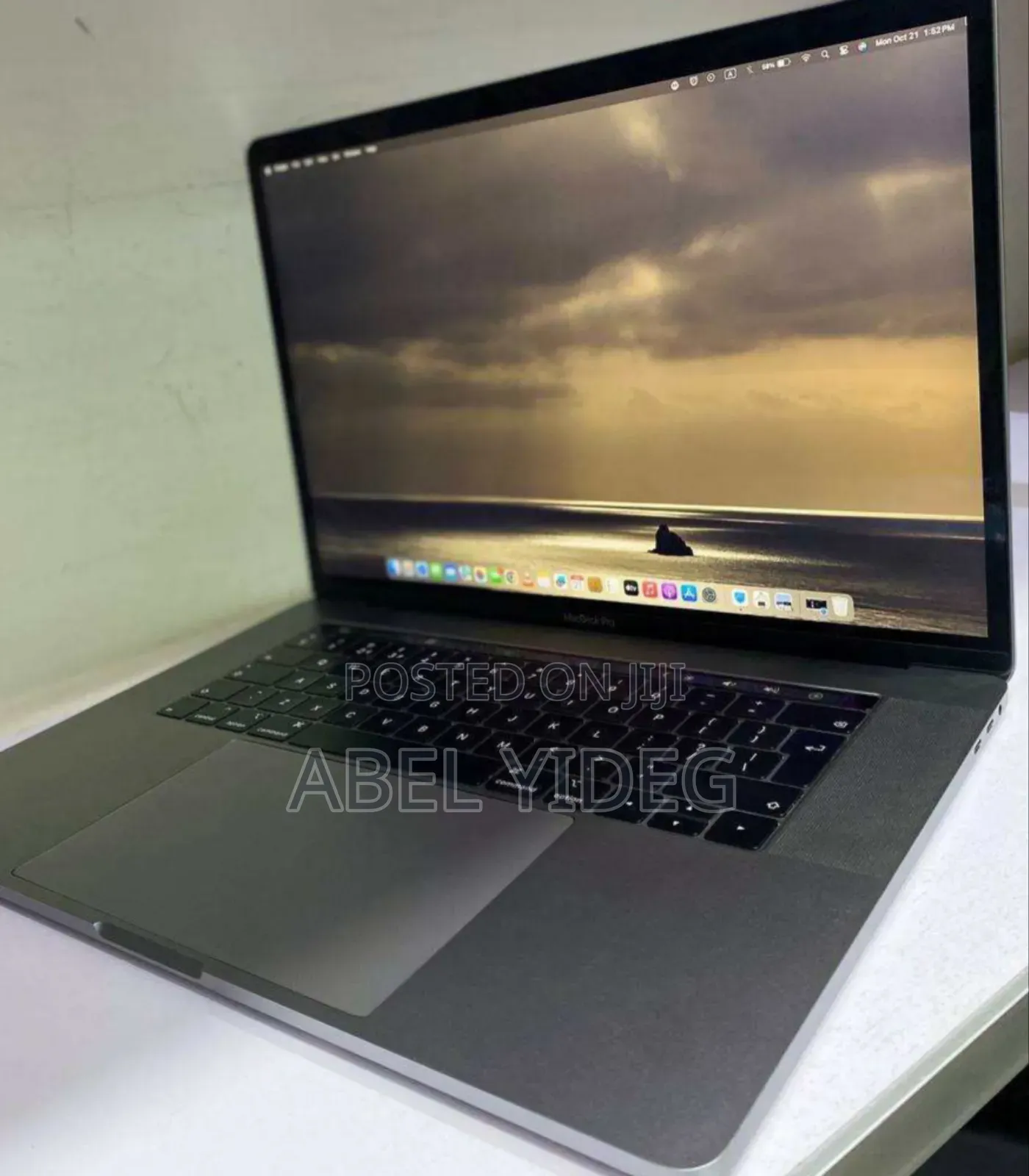 New Laptop Apple MacBook Pro 2018 32GB Intel Core I7 SSD 512GB