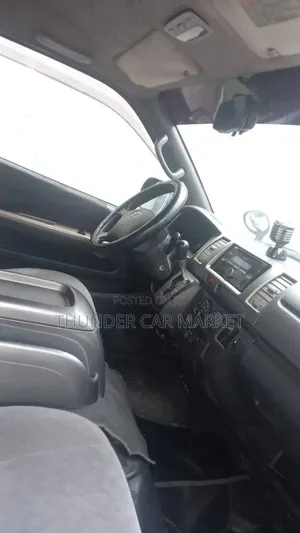 Toyota HiAce 2007 Silver