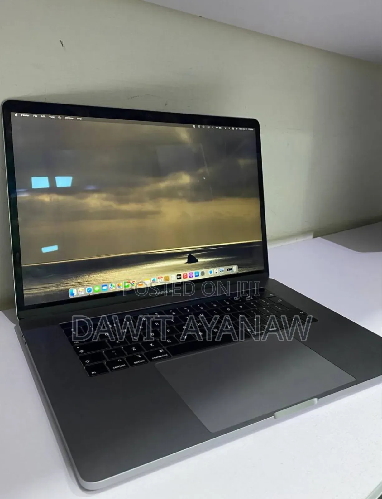 New Laptop Apple MacBook Pro 2017 32GB Intel Core I9 SSD 512GB