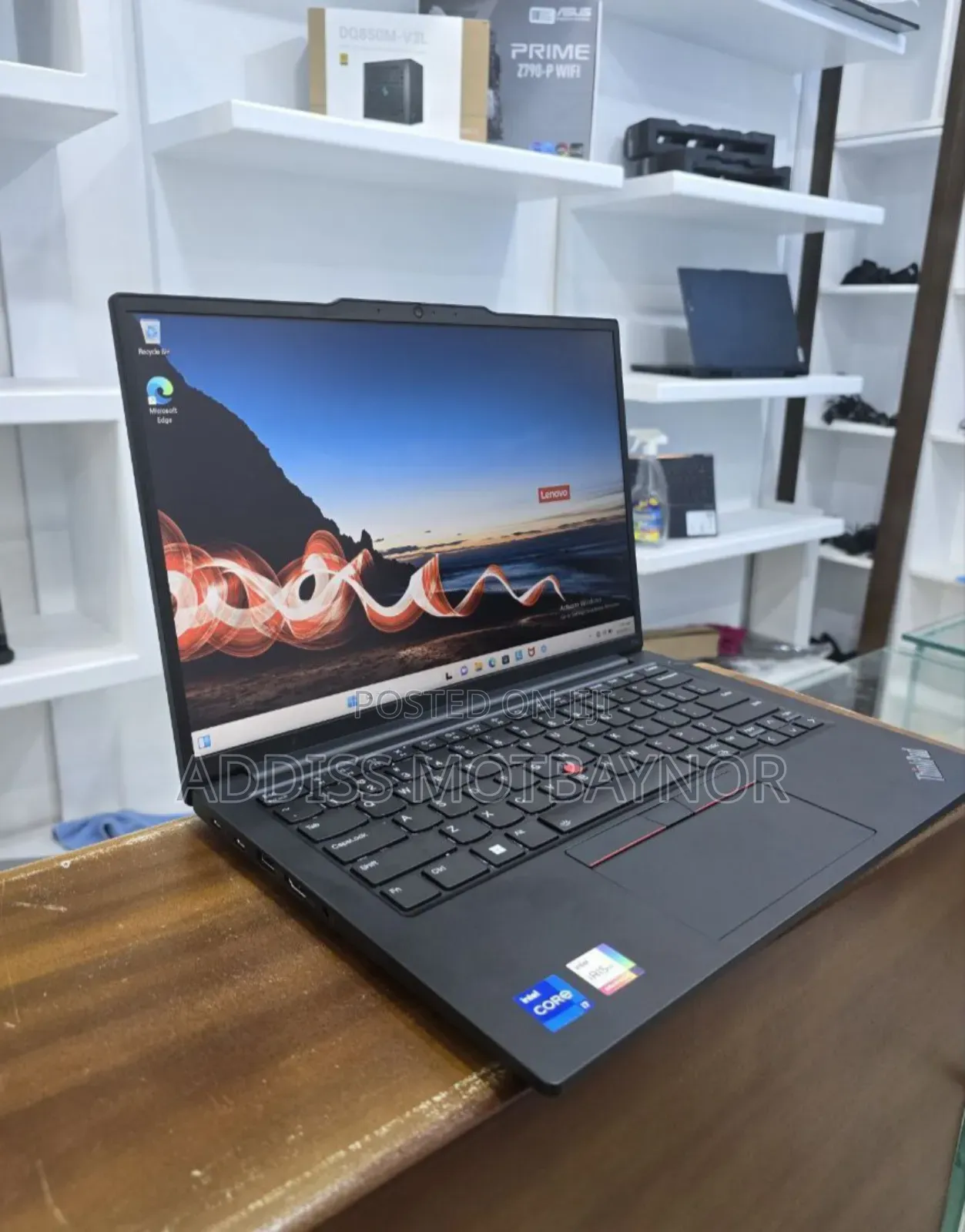 New Laptop Lenovo ThinkPad Yoga 16GB Intel Core I7 SSD 512GB