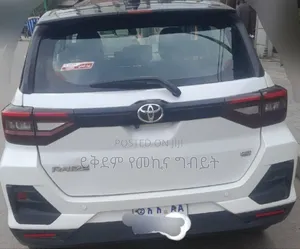 Toyota Raize 2021 White