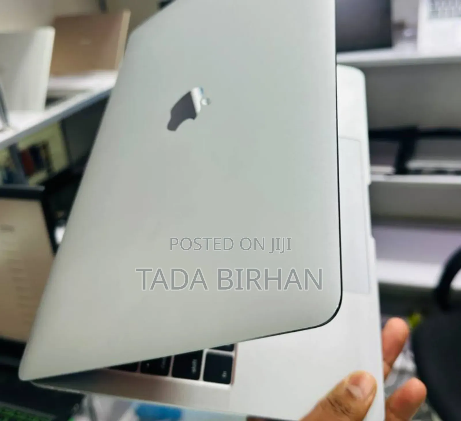 New Laptop Apple MacBook Pro 2015 16GB Intel Core I5 SSD 512GB