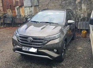 Photo - New Toyota Rush 2023 Gray