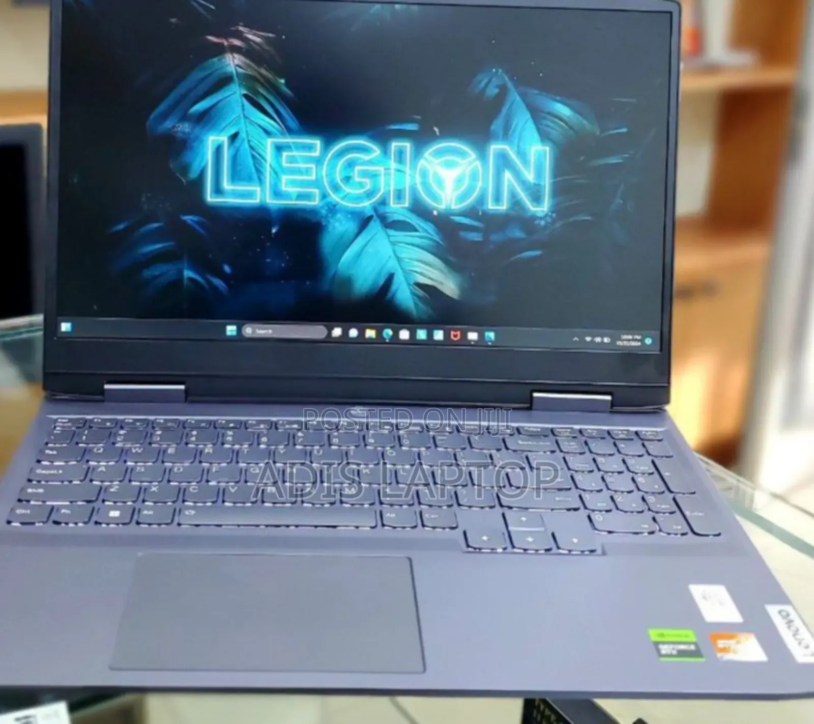 New Laptop Lenovo LOQ 15IRH8 16GB AMD Ryzen 7 SSD 512GB