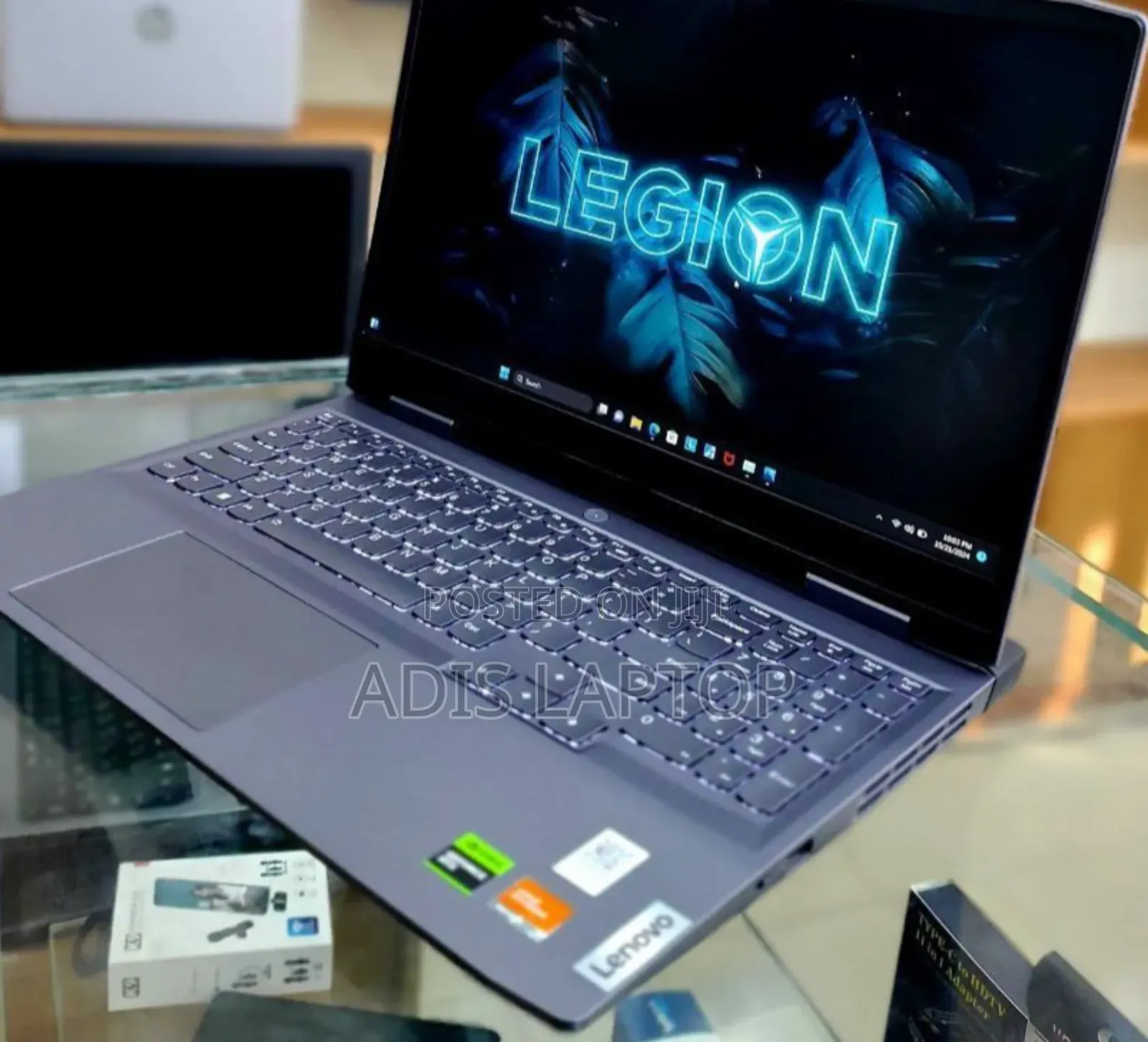 New Laptop Lenovo LOQ 15IRH8 16GB AMD Ryzen 7 SSD 512GB