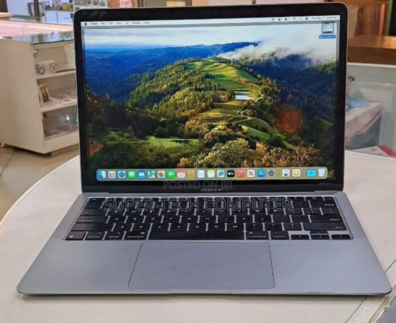 New Laptop Apple MacBook Air 2020 M1 8GB Apple M1 SSD 256GB