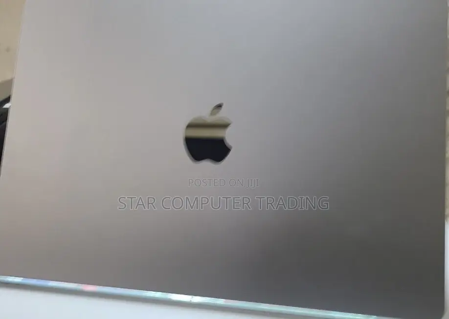 New Laptop Apple MacBook Air 2022 M2 8GB Apple M2 SSD 256GB