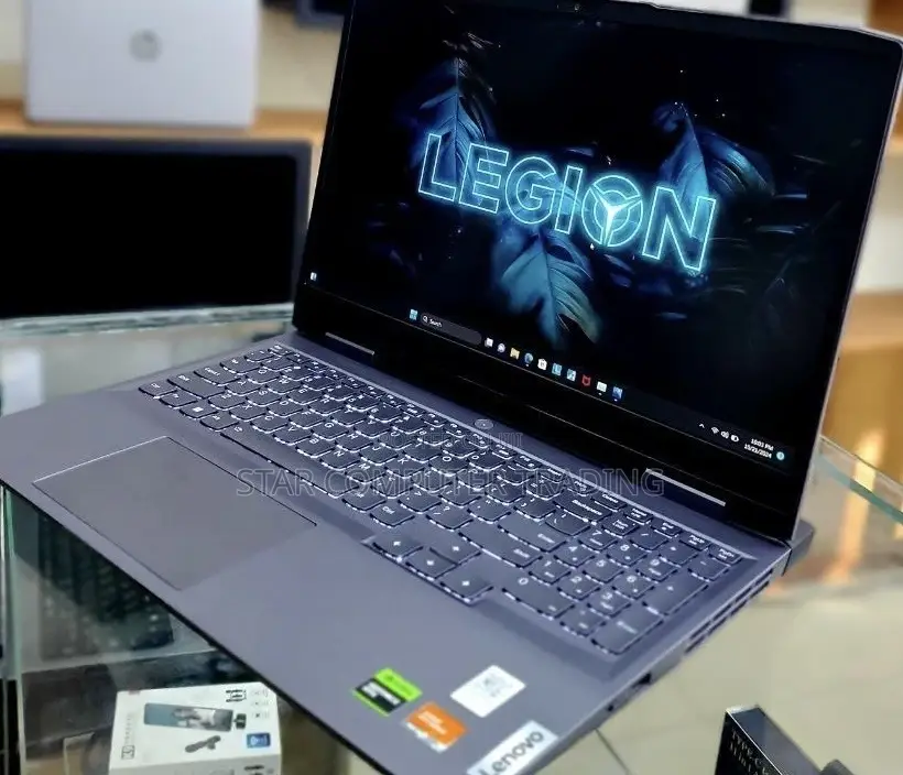 New Laptop Lenovo LOQ 15IRH8 16GB AMD Ryzen 7 SSD 512GB