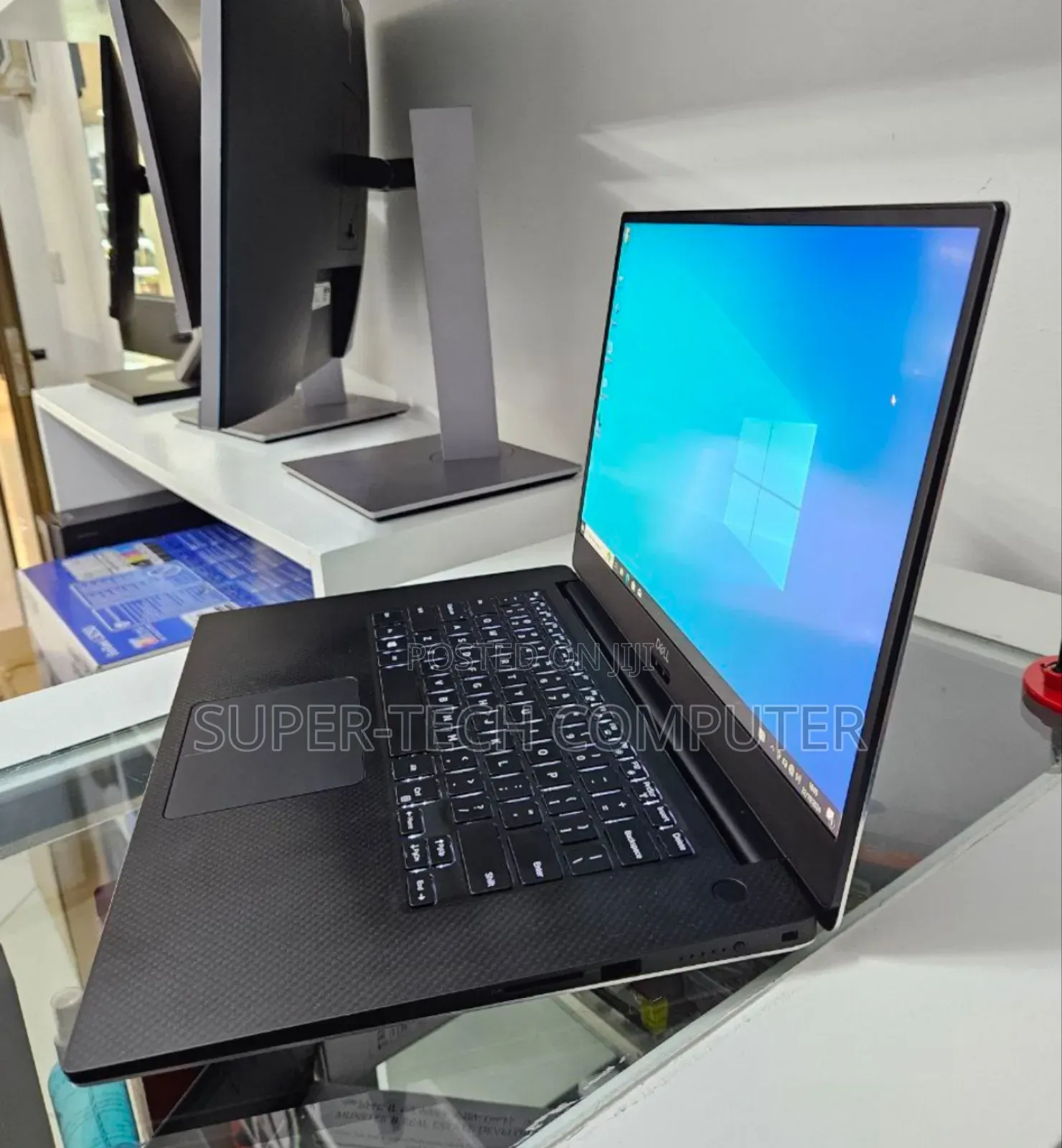 New Laptop Dell Precision 15 5540 16GB Intel Core I9 SSD 512GB