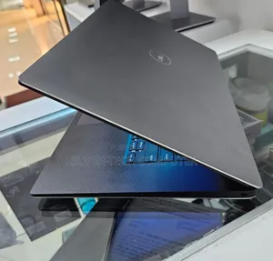 New Laptop Dell Precision 15 5540 16GB Intel Core I9 SSD 512GB