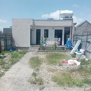 3bdrm House in የግል, Bole for sale