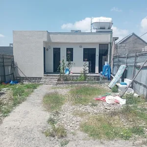 3bdrm House in የግል, Bole for sale