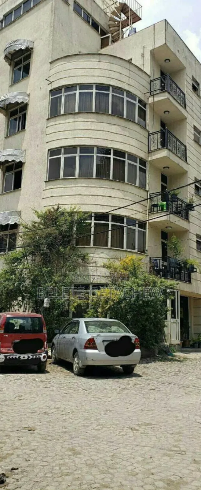 17bdrm House in Bole 22, G+5 Guest for sale