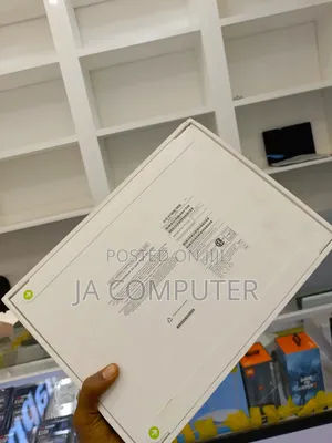 New Laptop Apple MacBook Air 2024 M3 13-Inch 8GB Apple M3 SSD 256GB