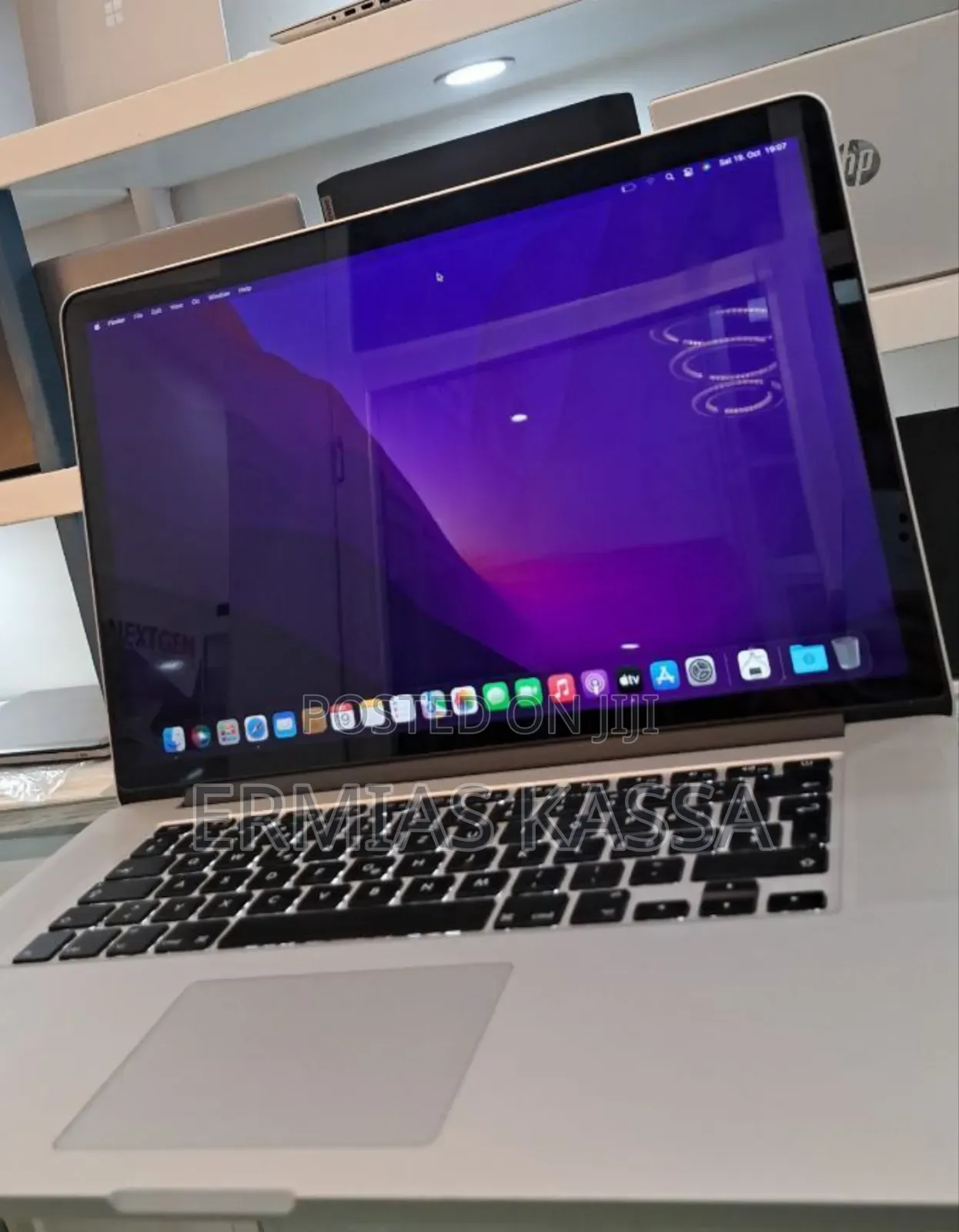 New Laptop Apple MacBook Pro 2015 16GB Intel Core I7 SSD 256GB