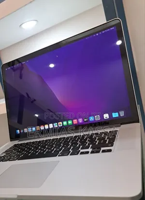 New Laptop Apple MacBook Pro 2015 16GB Intel Core I7 SSD 256GB