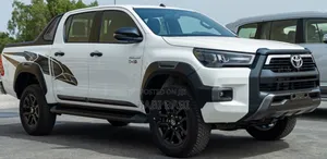 New Toyota Hilux 2024 White