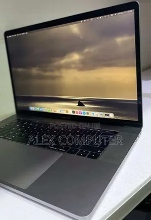 Photo - New Laptop Apple MacBook Pro 2019 32GB Intel Core I7 SSD 512GB
