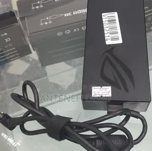 Photo - Asus Rog Charger