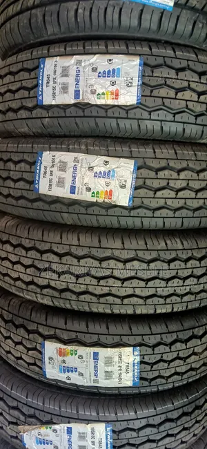 Photo - Car Tyre Goma