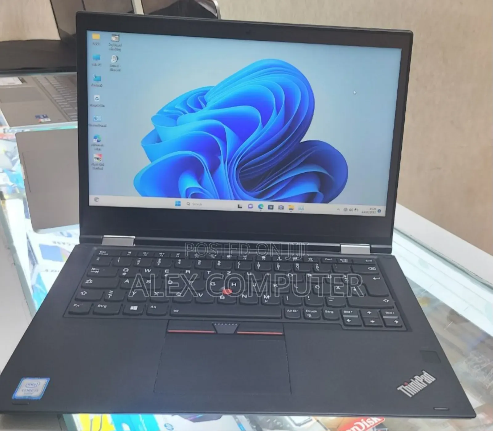New Laptop Lenovo ThinkPad Yoga 370 8GB Intel Core I5 SSD 512GB