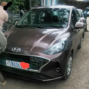 Photo - Hyundai I10 2021 Brown