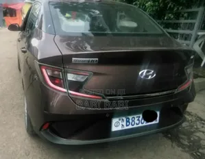 Hyundai I10 2021 Brown