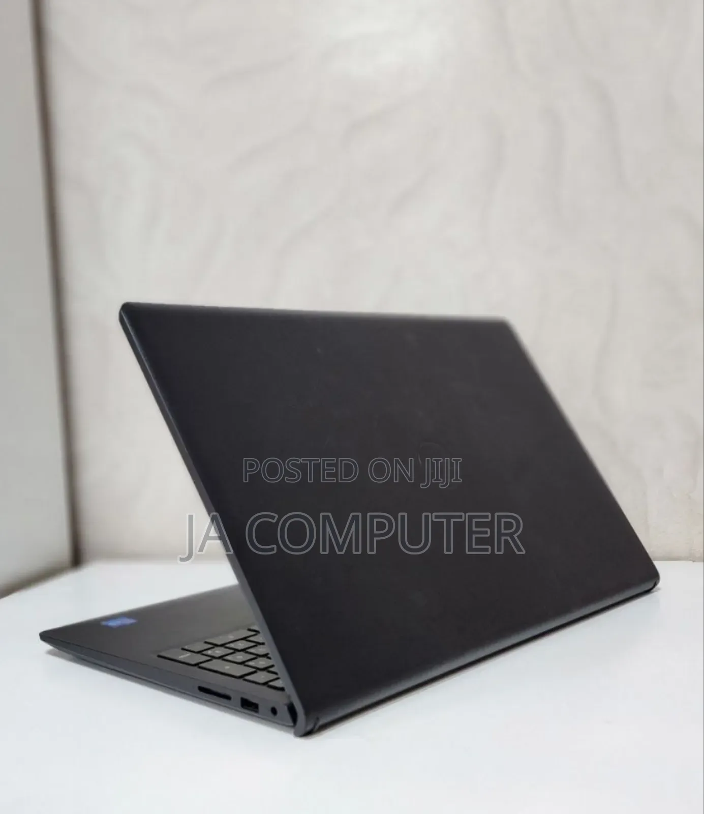 New Laptop Dell Inspiron 15 8GB Intel Core I5 SSD 512GB