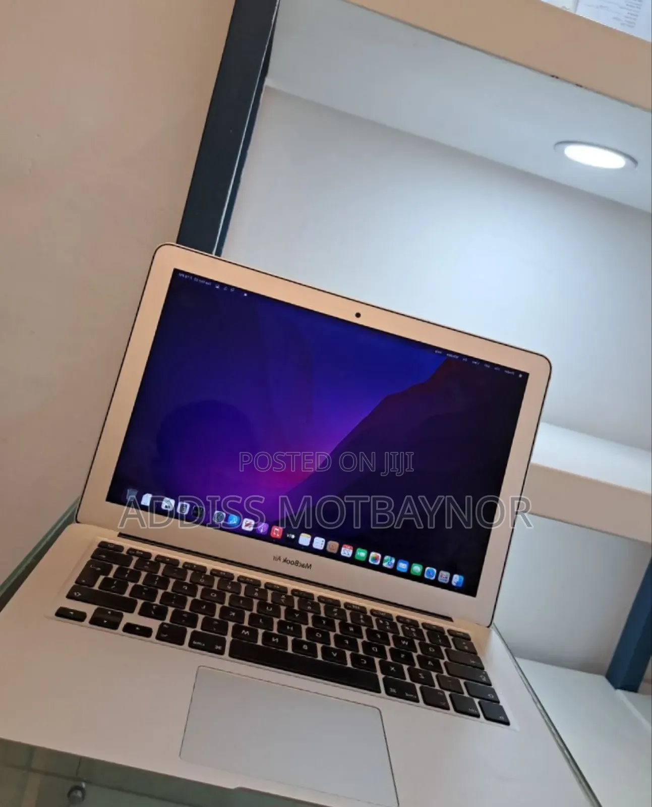 New Laptop Apple MacBook Pro 2017 16GB Apple M1 SSD 256GB