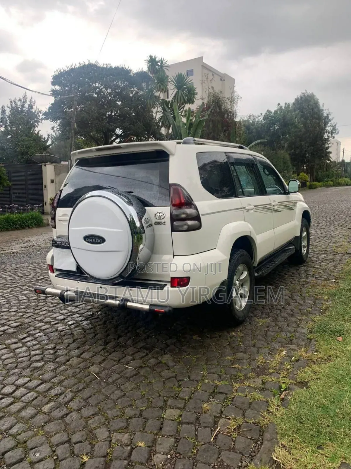 Toyota Land Cruiser Prado 2004 White