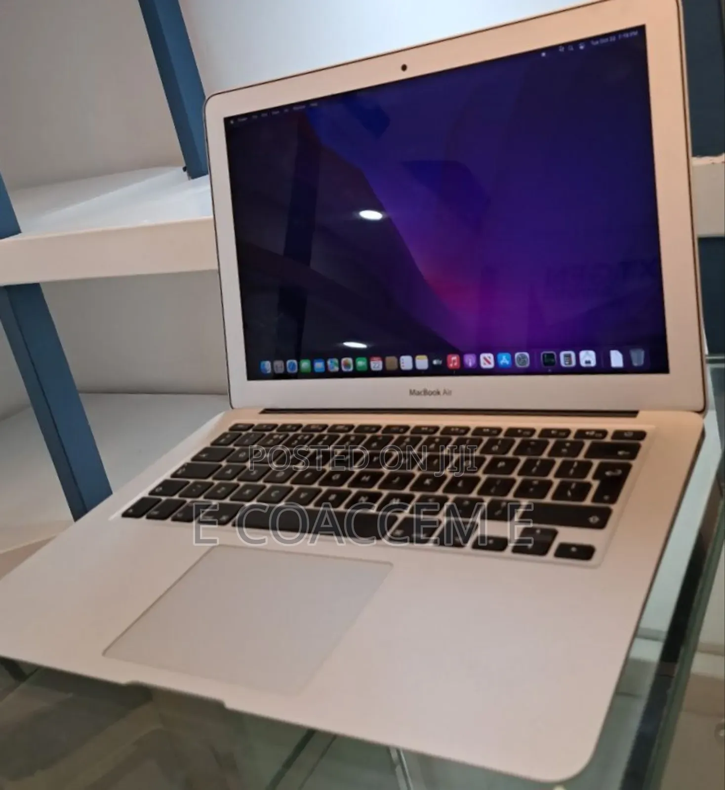 New Laptop Apple MacBook 8GB Intel Core I5 SSD 256GB