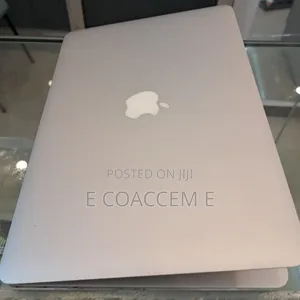 New Laptop Apple MacBook 8GB Intel Core I5 SSD 256GB