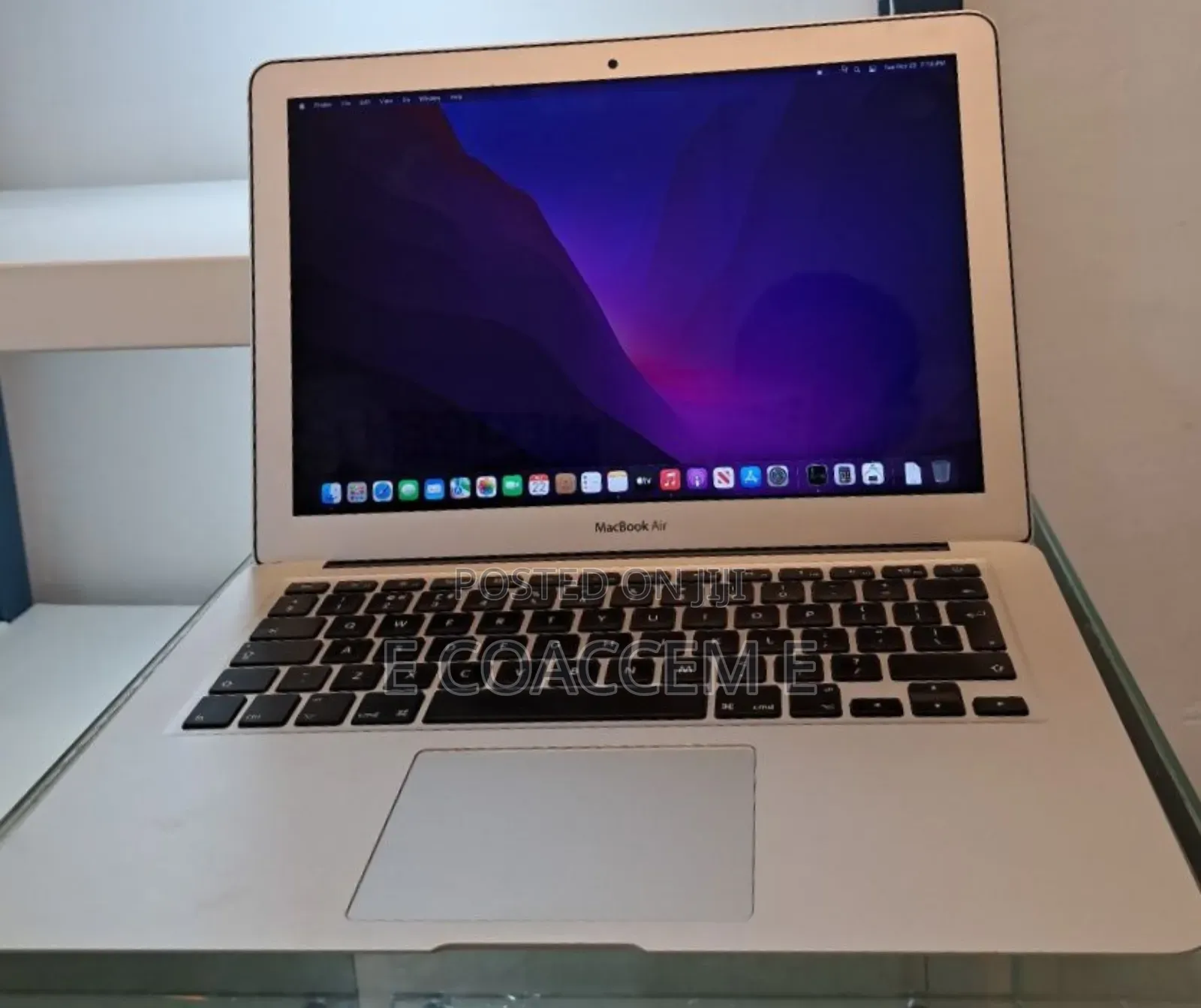 New Laptop Apple MacBook 8GB Intel Core I5 SSD 256GB