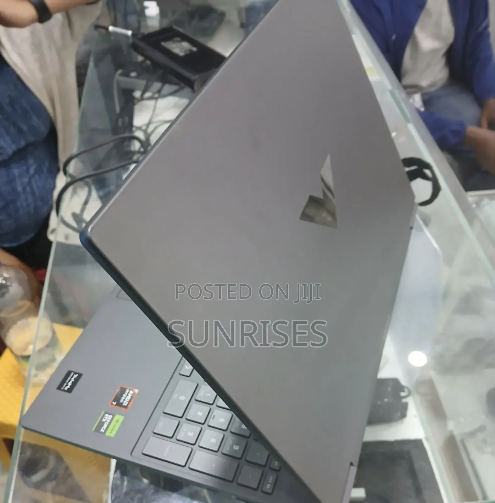 New Laptop HP Victus 16 16GB AMD Ryzen 7 SSD 1T