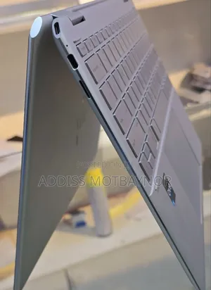 Photo - New Laptop HP Spectre 16GB Intel Core I5 SSD 512GB