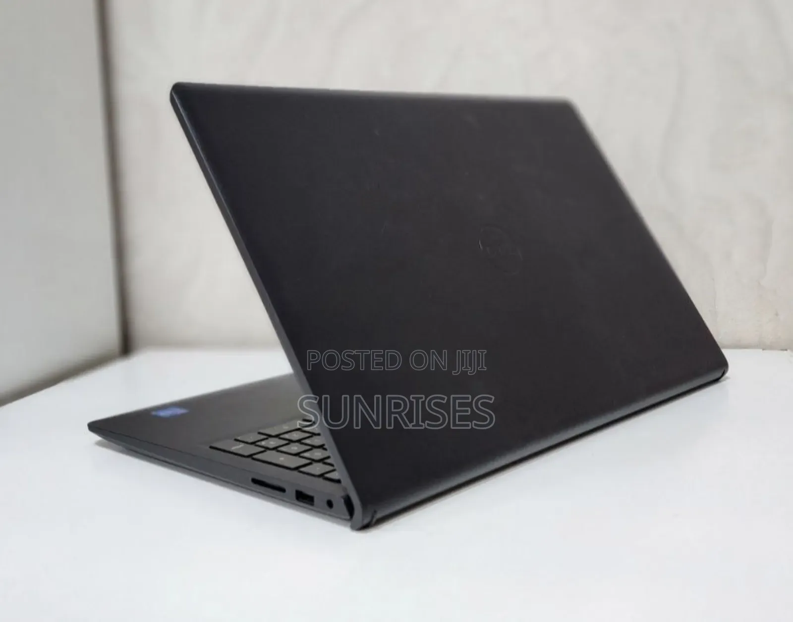 New Laptop Dell Inspiron 15 8GB Intel Core I5 SSD 512GB