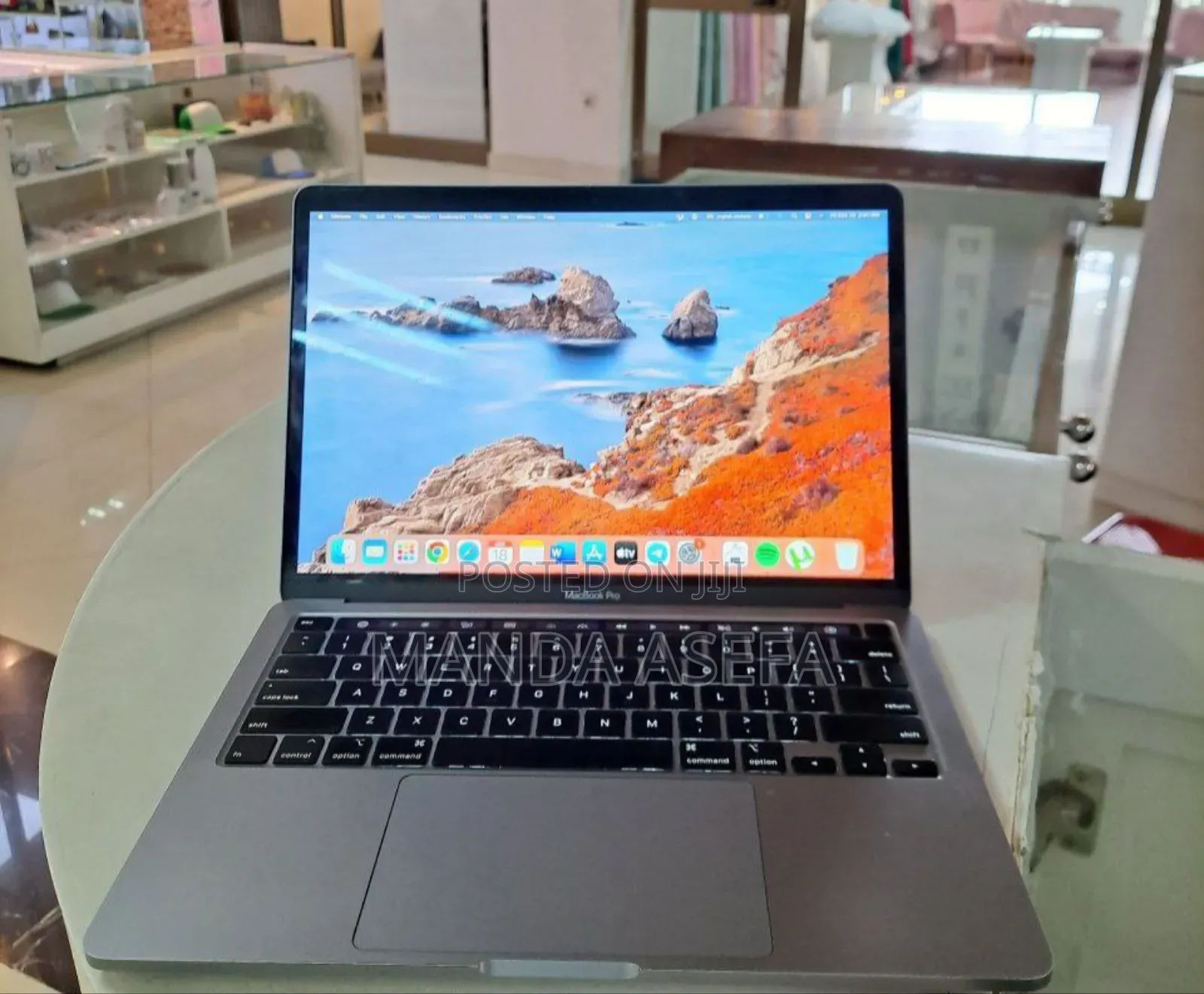 New Laptop Apple MacBook Pro 16GB Intel Core I5 SSD 512GB
