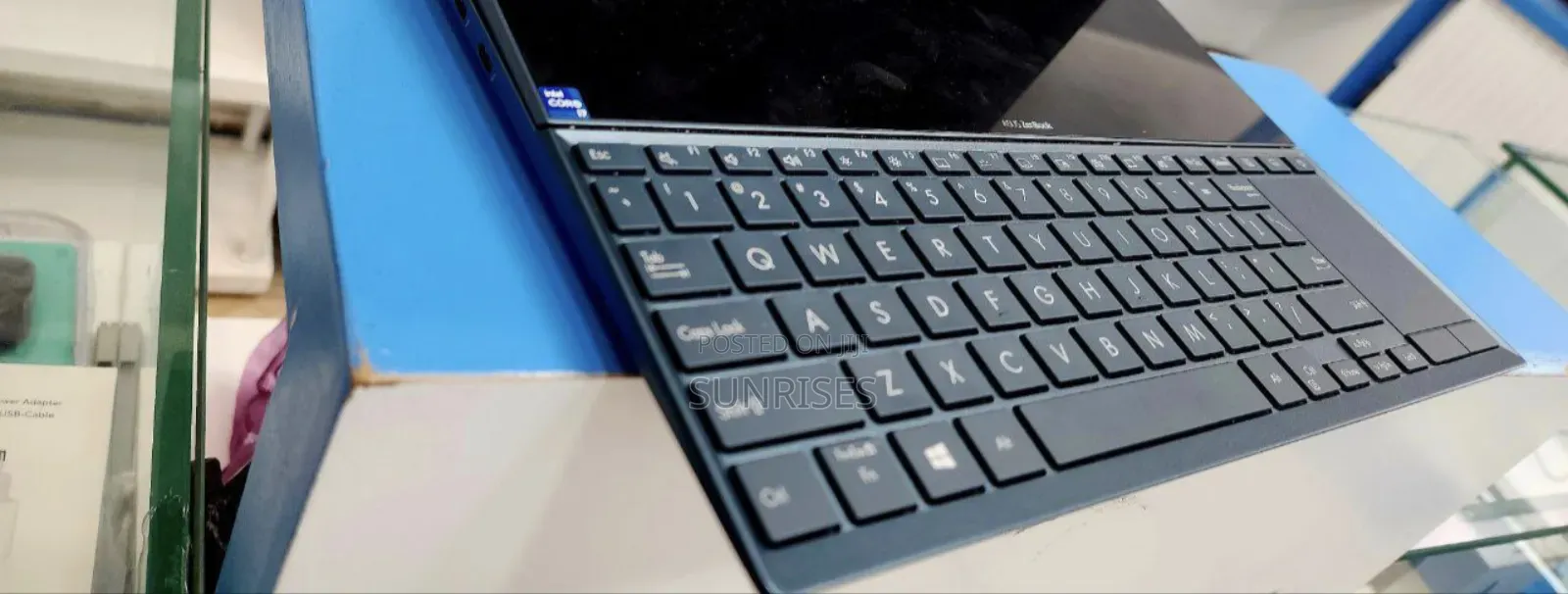 New Laptop Asus ZenBook 13 UX331UN 16GB Intel Core I7 SSD 512GB