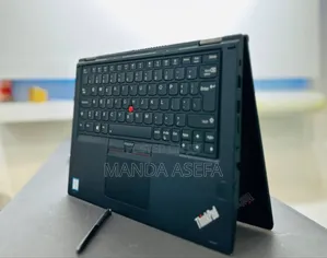 Photo - Laptop Lenovo ThinkPad Yoga 370 8GB Intel Core I5 SSD 512GB