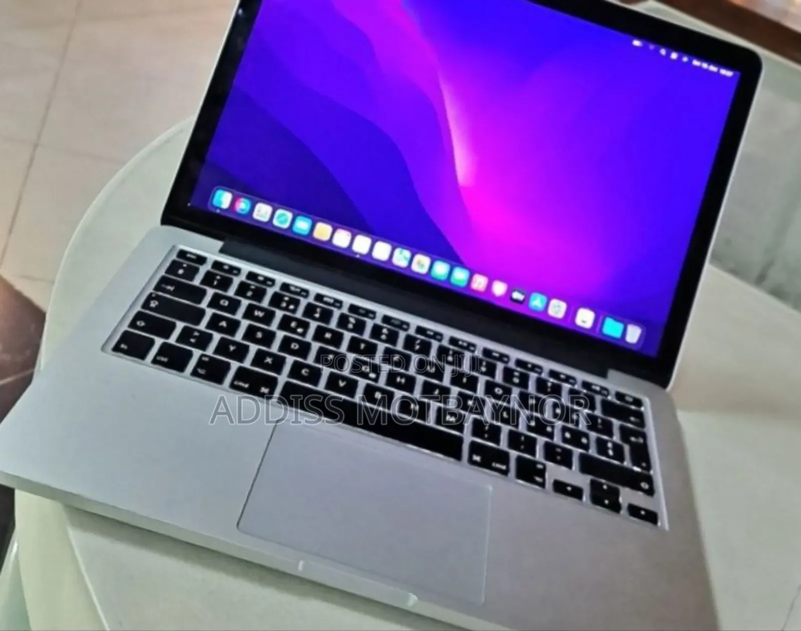 New Laptop Apple MacBook 2015 8GB Intel Core I7 SSD 256GB