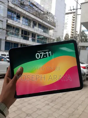 Photo - New Apple iPad (2022) 64 GB Blue