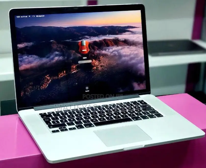 New Laptop Apple MacBook Pro 2015 16GB Intel Core I7 SSD 512GB