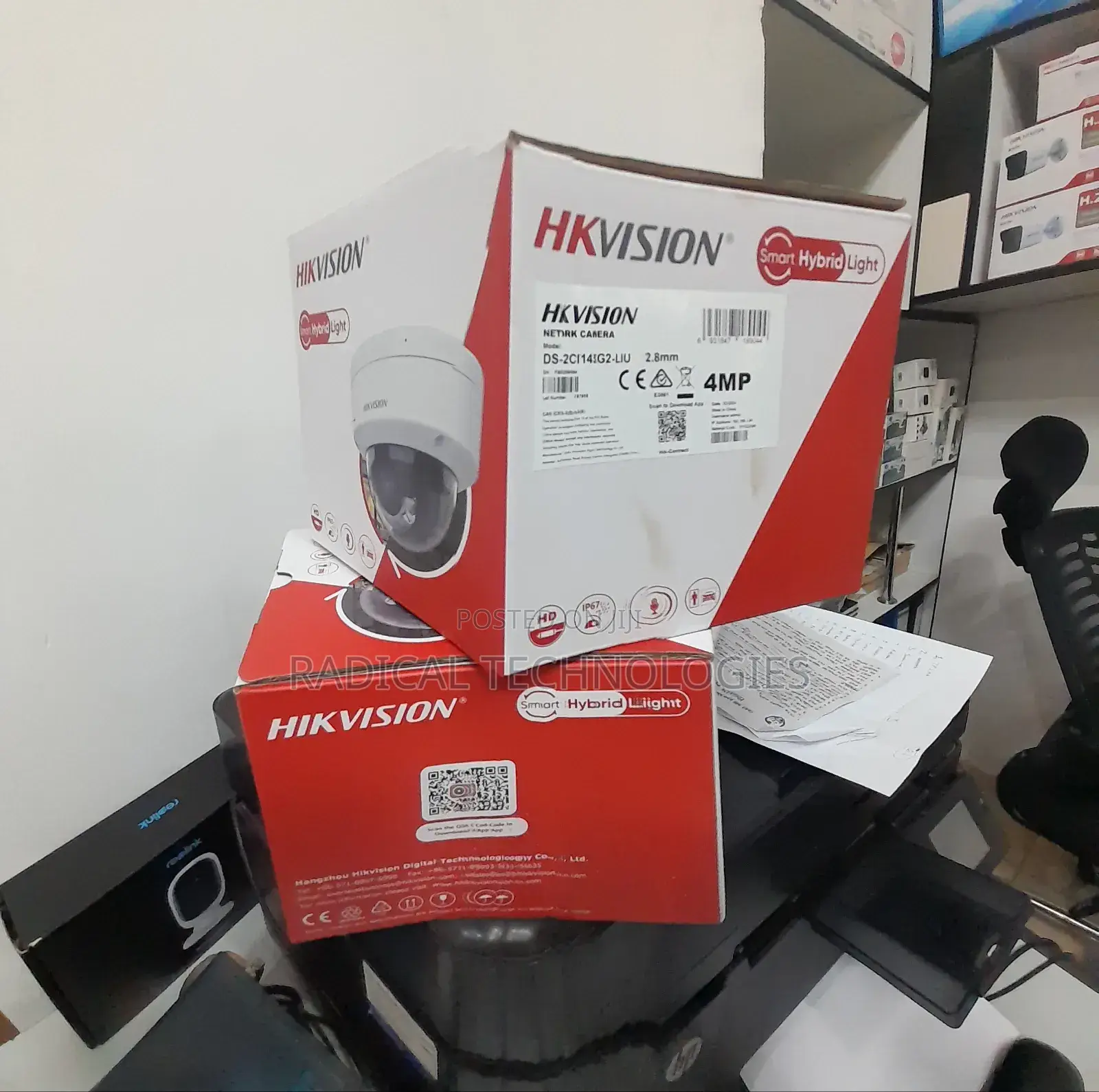 Hikvision 4mp Hybrid Full Colour ድምፅ ያለው Security Camera