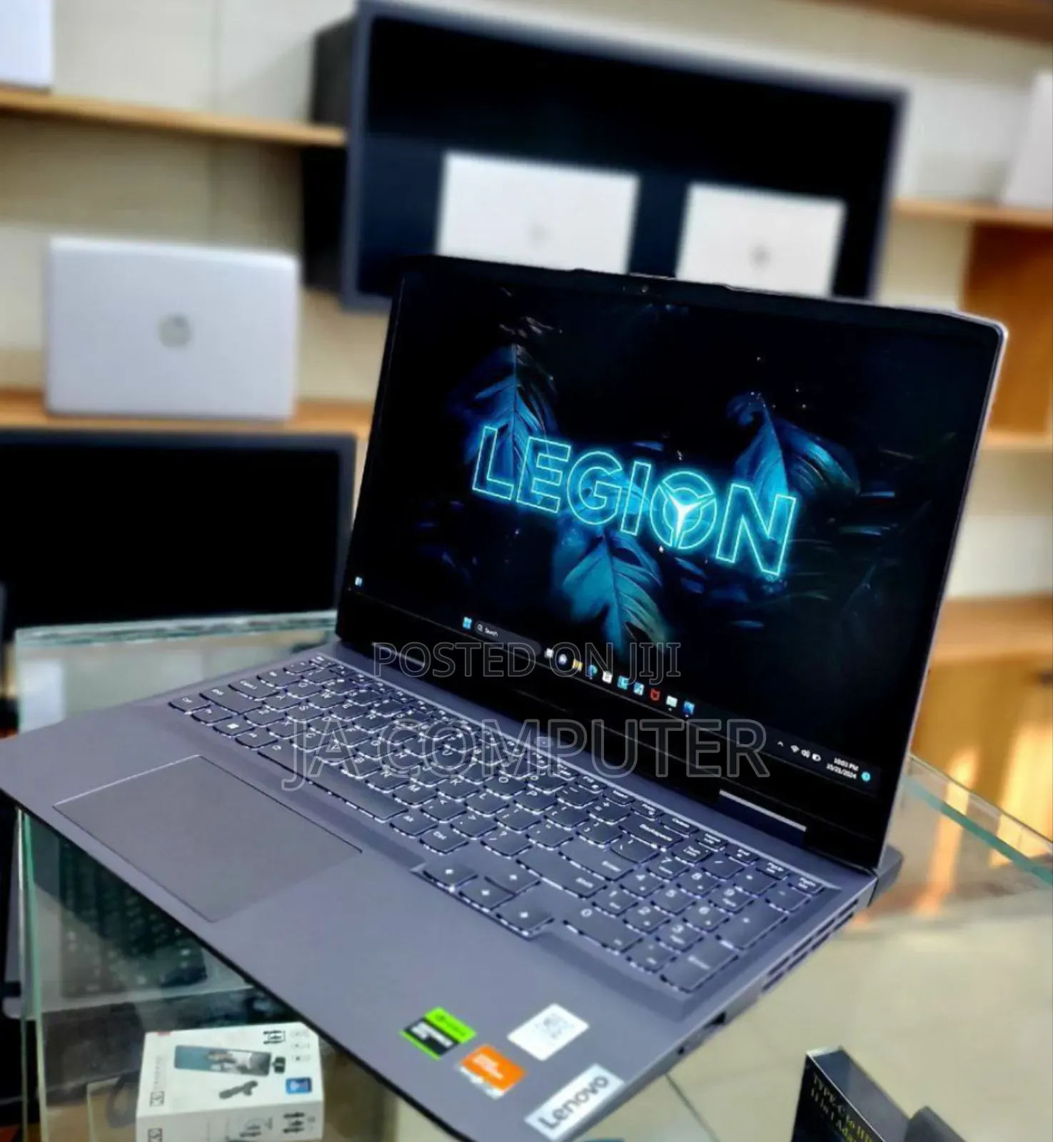 New Laptop Lenovo LOQ 15IRH8 16GB AMD Ryzen 5 SSD 512GB