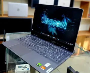 New Laptop Lenovo LOQ 15IRH8 16GB AMD Ryzen 7 SSD 512GB